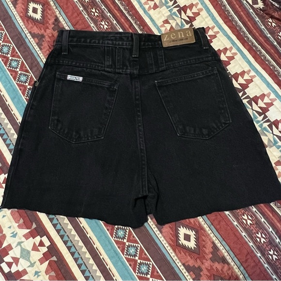 Vintage Zena High Waisted Shorts - Picture 4 of 5